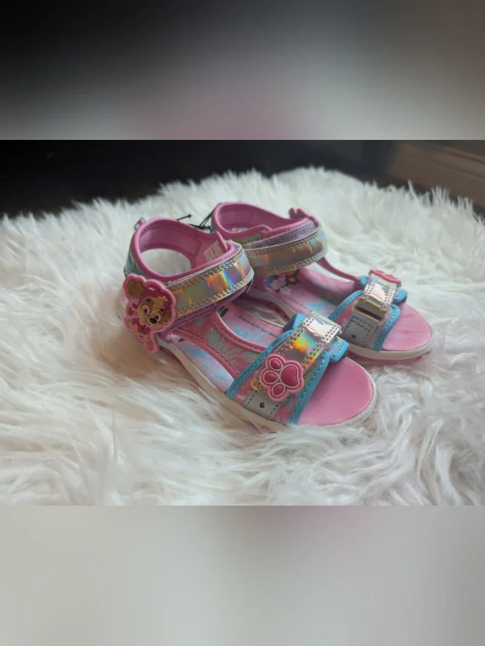 Nwt Disney Girls' Pink Holographic Paw-Print Sandals